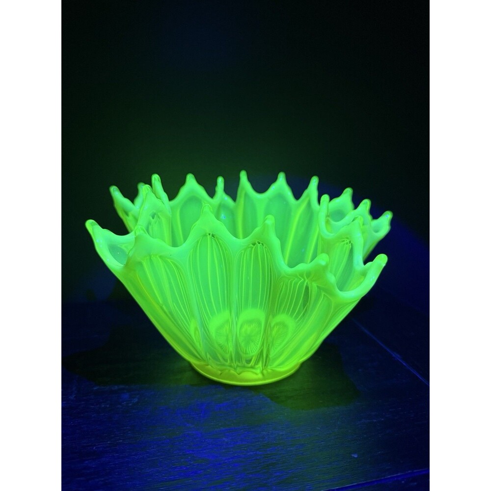 Fostoria Vaseline Heirloom Yellow Uranium Glass Opalescent Handkerchief Bowl
